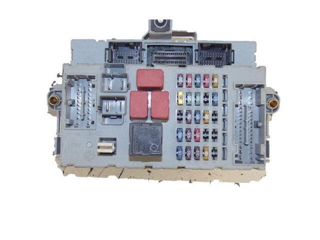 Блок предохранителей 51799306   Fiat Idea    