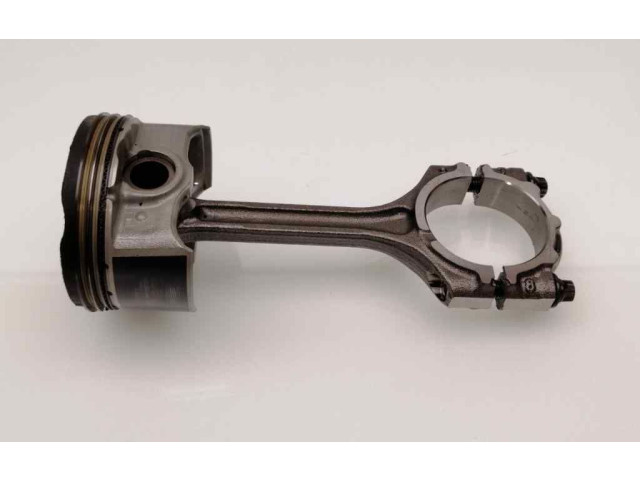  Поршень  121004W00C  Citroen Xantia  