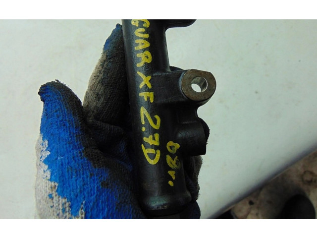 Топливная рампа    Jaguar XF X250  