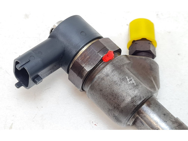 Форсунка 338002A900, 0445110320    KIA Ceed   