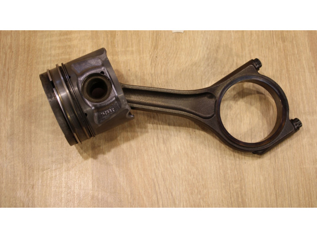  Поршень с шатуном    Jaguar XF X250  