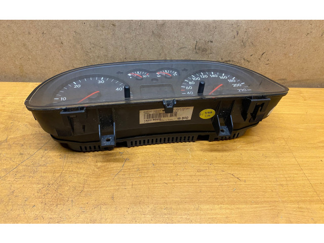 Панель приборов 1J0920802G   Volkswagen Bora       