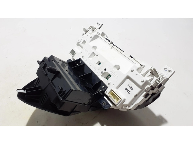 Панель приборов BJE155430 Mazda CX-3