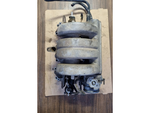 Поршень Всасывающий коллектор  037133223K  Volkswagen PASSAT B4  