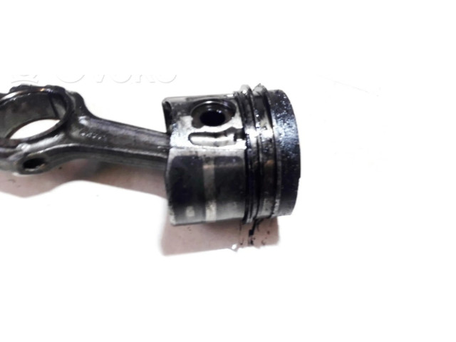  Поршень с шатуном  SXS4Q  Ford Escort для дизельного двигателя 1.8