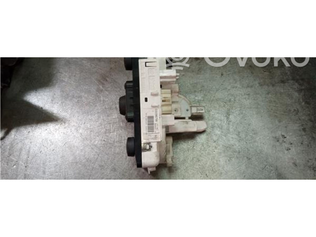 Блок управления климат-контролем 030967W, 69590001   Renault Clio III