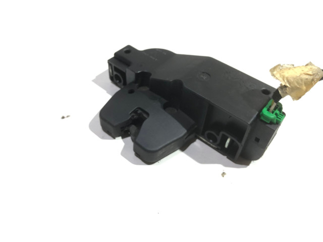 Замок багажника 9652301980    Citroen C4 I 2004 - 2010 года