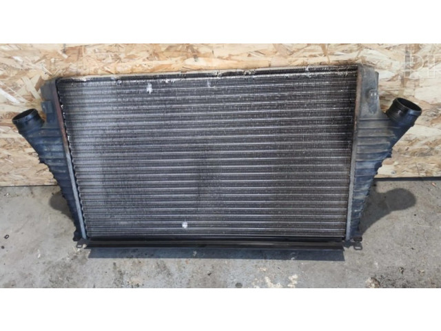 Интеркулер  13136681   Opel Signum 1.9
