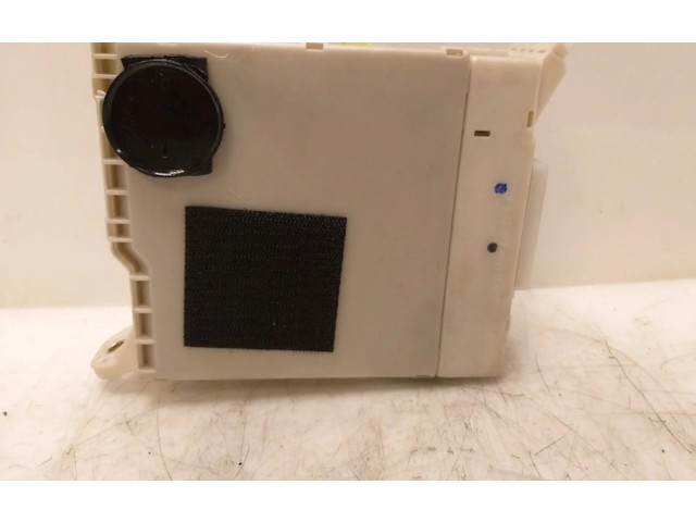 Блок предохранителей 8267253060, 8267253060 Lexus IS-F