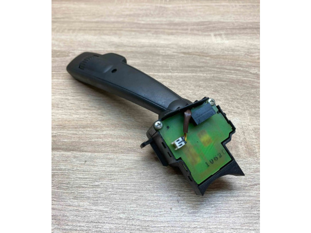 Ручка стеклоочистителей 17D770   Volvo C70