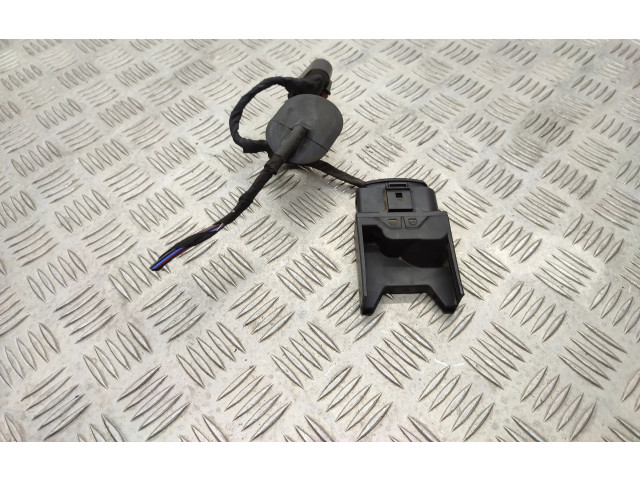 Блок управления топливного насоса 5Q0906093 Audi A3 S3 8V dkr