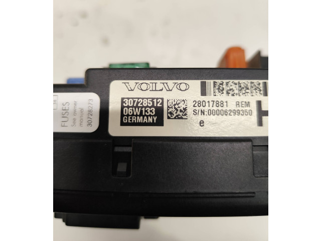Блок предохранителей 30728512, 00006299350   Volvo XC90    