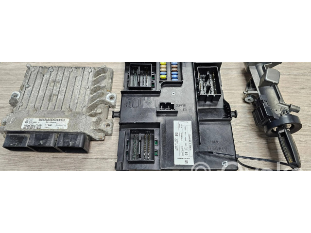 Комплект блоков управления BK2112A650AB, S180146201A   Ford Transit Custom