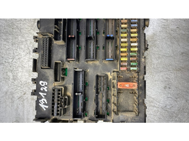 Блок предохранителей 1312548, 044558   Opel Vectra C    
