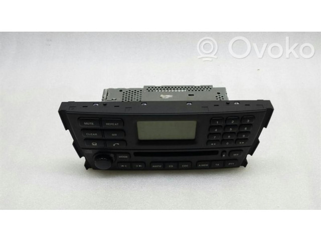 Радио/ проигрыватель CD/DVD / навигация