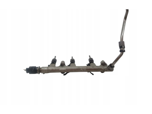 Топливная рампа 05C133320A, 0261500443 Skoda Scala