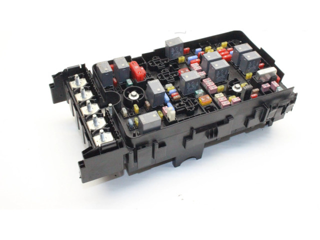 Блок предохранителей 68235117AC Jeep Cherokee