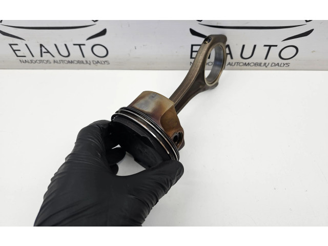 Píst 7565233 BMW X6 E71 N63B44