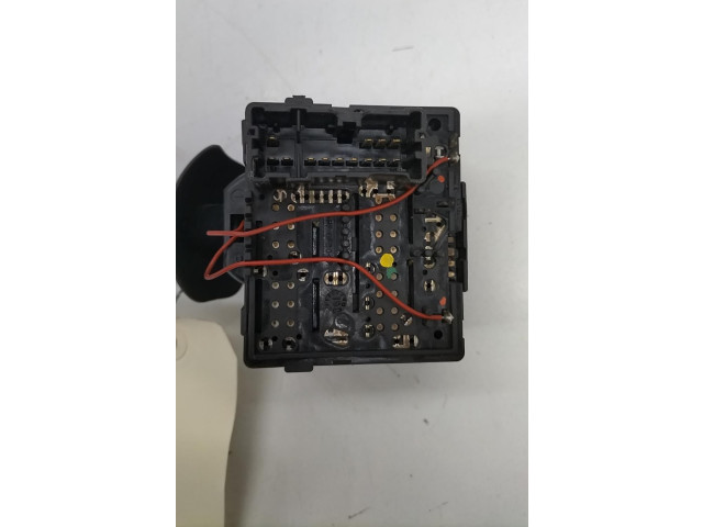 Ручка стеклоочистителей 8201168003 Dacia Logan II