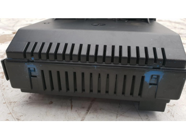 Блок предохранителей 31314468, 28231898   Volvo XC90    