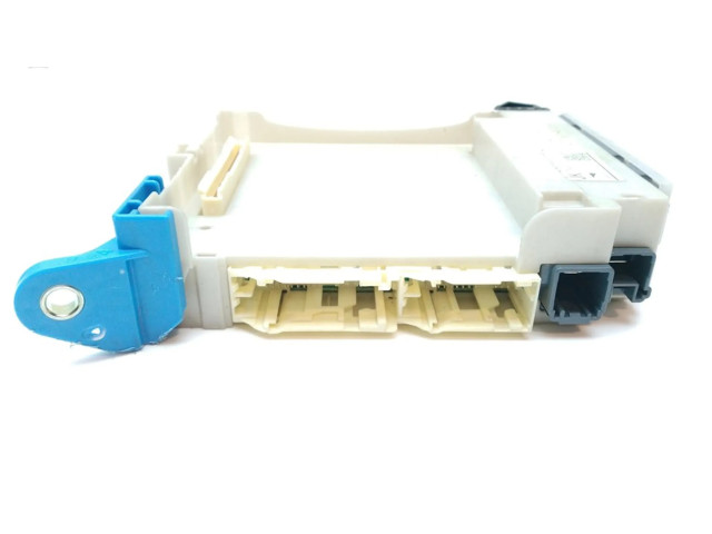 Блок предохранителей 8273053J31 Lexus RC