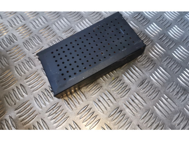 Блок предохранителей 9452772, 9452773   Volvo S80    