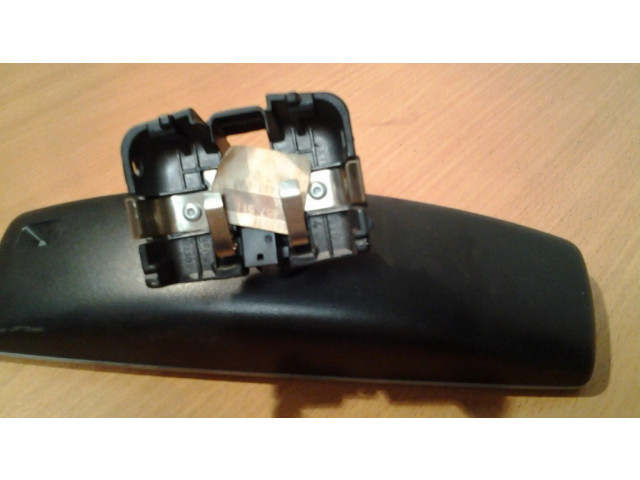 Зеркало заднего вида (в салоне)