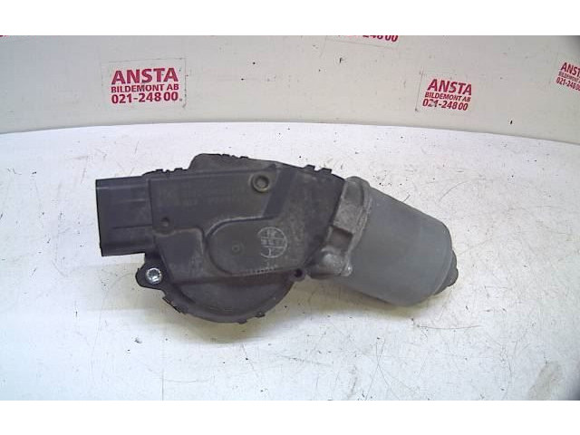 Моторчик дворников     Saab 9-5