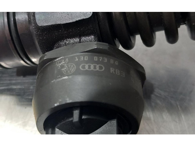 Форсунка 038130073BQ Audi A3 S3 8P