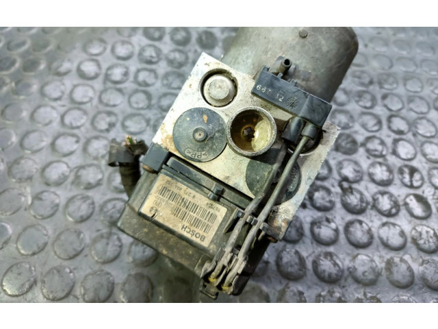 Jednotka ABS 8E0614111 Volkswagen PASSAT