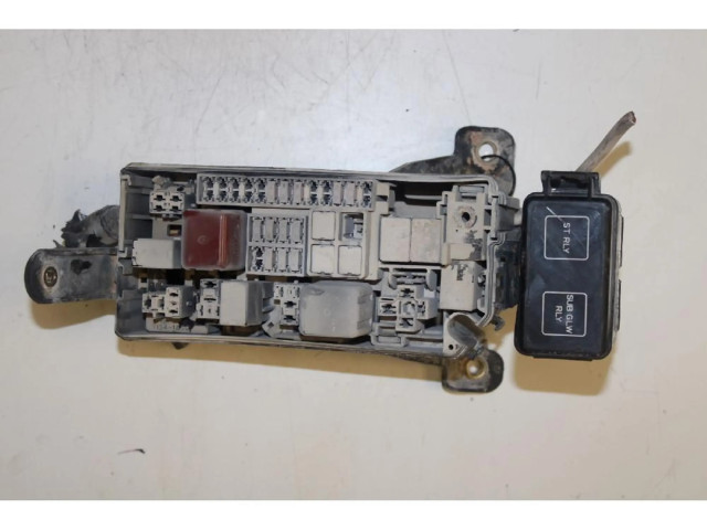 Pojistková skříňka Toyota Hilux (N140, N150, N160, N170) 2001