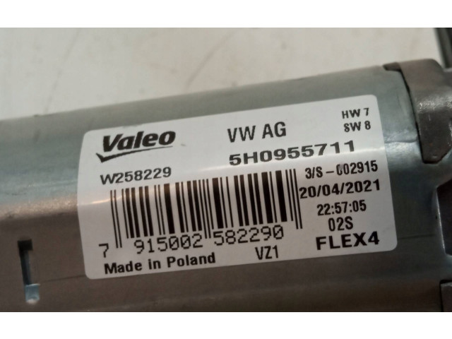 Двигатель стеклоочистителя заднего стекла 5H0955711   Skoda Octavia Mk4