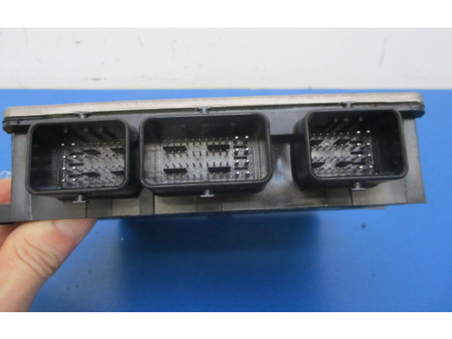 Řídící jednotka KIA Carnival 2004