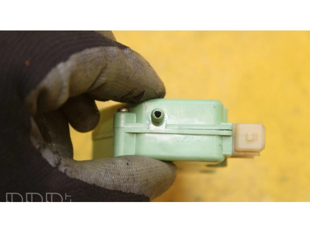 Двигатель центрально замка