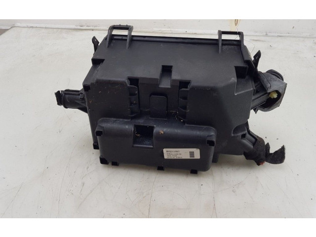 Блок предохранителей     Opel Meriva B    