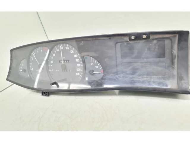 Přístrojová deska Opel Omega B2 2002 110080007, 09228420