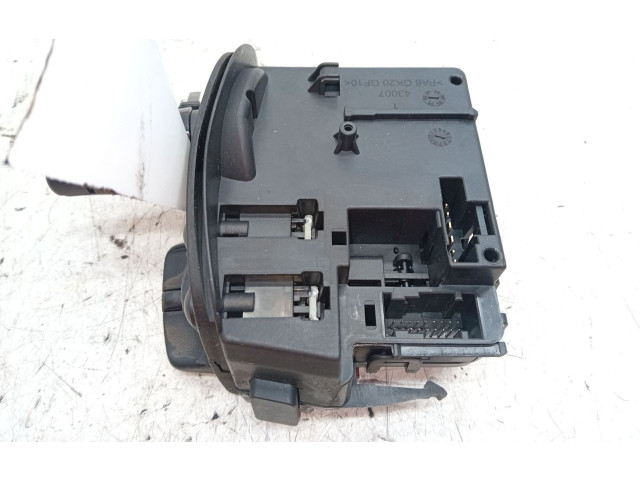 Ручка стеклоочистителей 88103009359   Renault Clio III