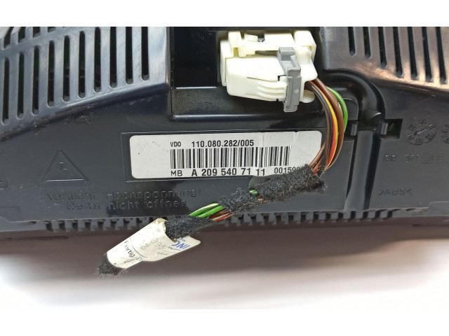 Přístrojová deska Mercedes-Benz CLK A209 C209 2004 A2095407111, 110080282