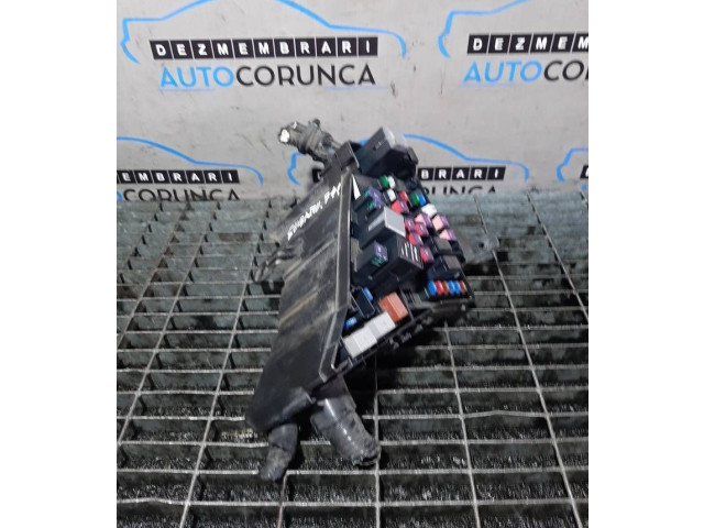 Блок предохранителей    Subaru Forester SH    