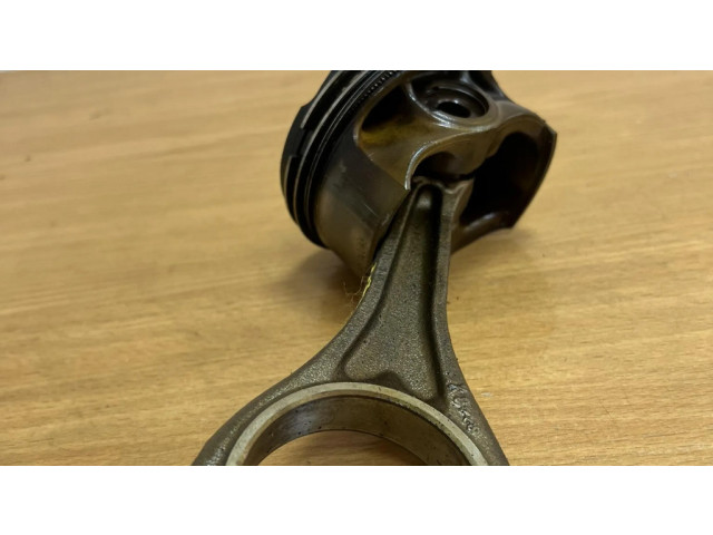 Píst 089203, D5923 BMW 5 F10 F11