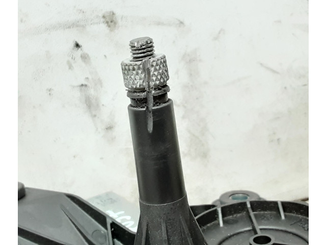 Моторчик заднего дворника 09132802, 53011112    Opel Corsa B