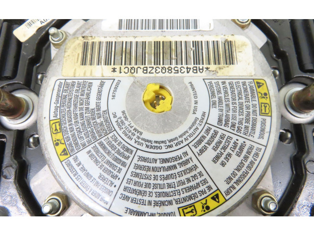 Подушка безопасности водителя    Chevrolet Blazer