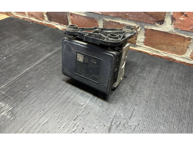 Блок АБС 5Q0614517EK, 28515876663 Volkswagen e-Golf 2014 - года