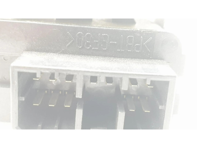 Блок управления MR587673 Mitsubishi Montero