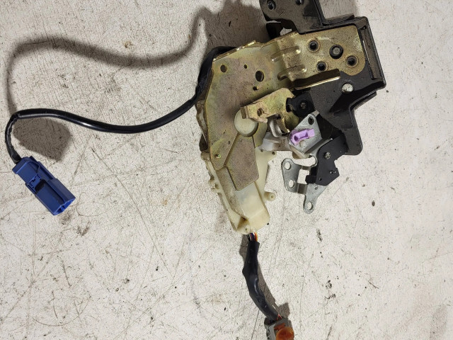 Замок багажника     Honda Civic 2001-2005 года