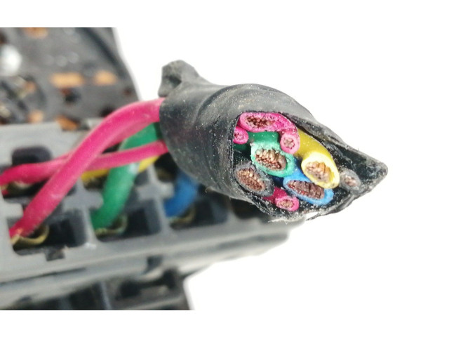 Vstřikovač OK53C61190 KIA Carnival J3