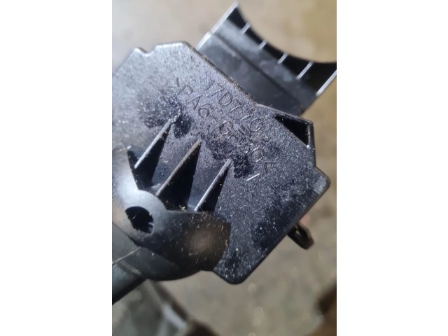 Ручка стеклоочистителей 17D770   Volvo V50