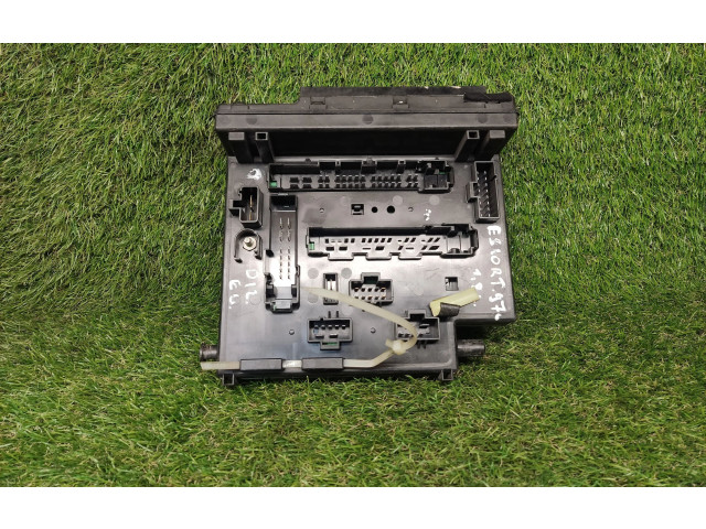 Блок управления питанием  97AG14A073EB   Ford Escort 