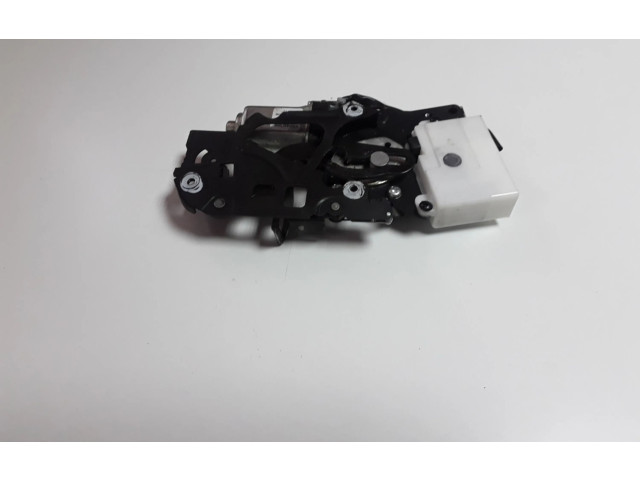 Zámek zadních dveří 846206AR000 Infiniti G37 2013