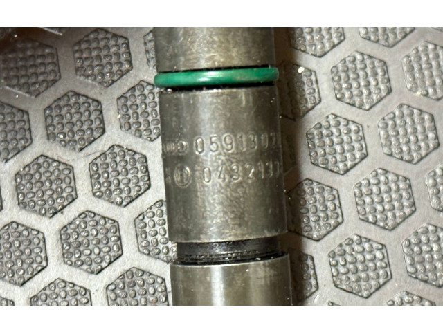 Vstřikovač 059130202E, 0432133834 Audi A8 S8 D2 4D